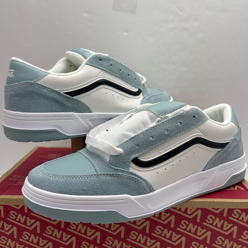 Vans Men’s Hylane
Baby Blue/White
VN000D1JYF5 Skate Sneakers
Light Blue White - Picture 7 of 16